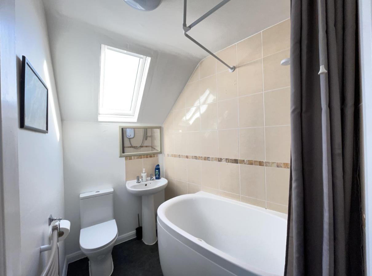 One-Bedroom Flat In Cheam Village Zewnętrze zdjęcie