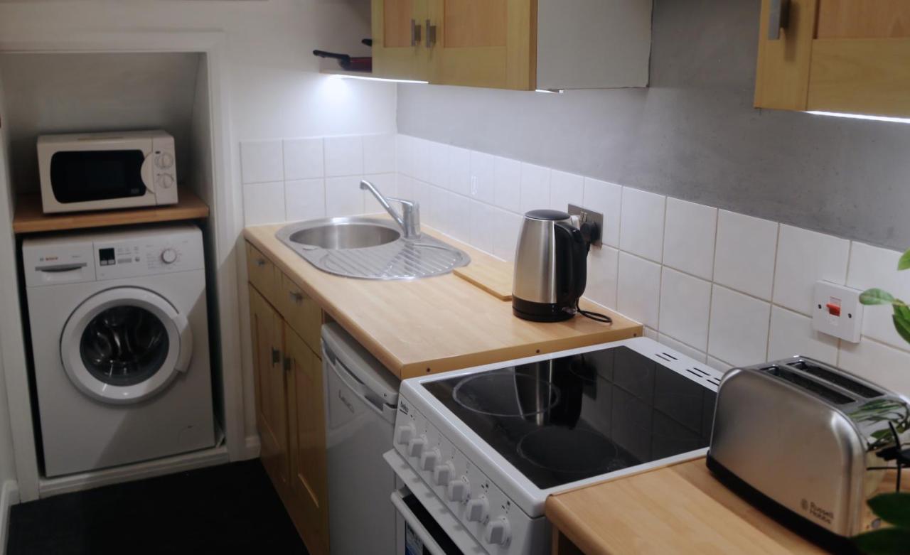 One-Bedroom Flat In Cheam Village Zewnętrze zdjęcie